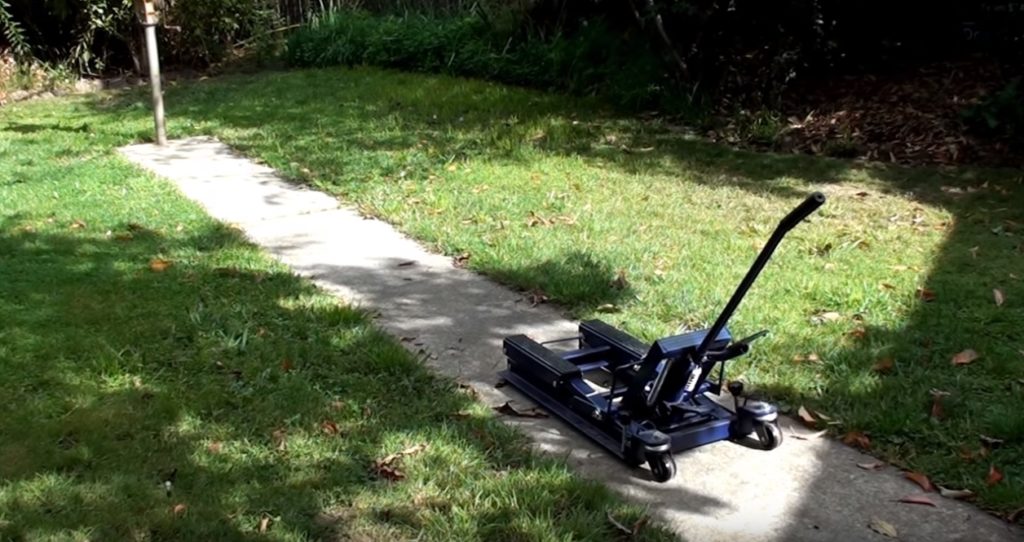 step 1: how to use a motorcycle lift